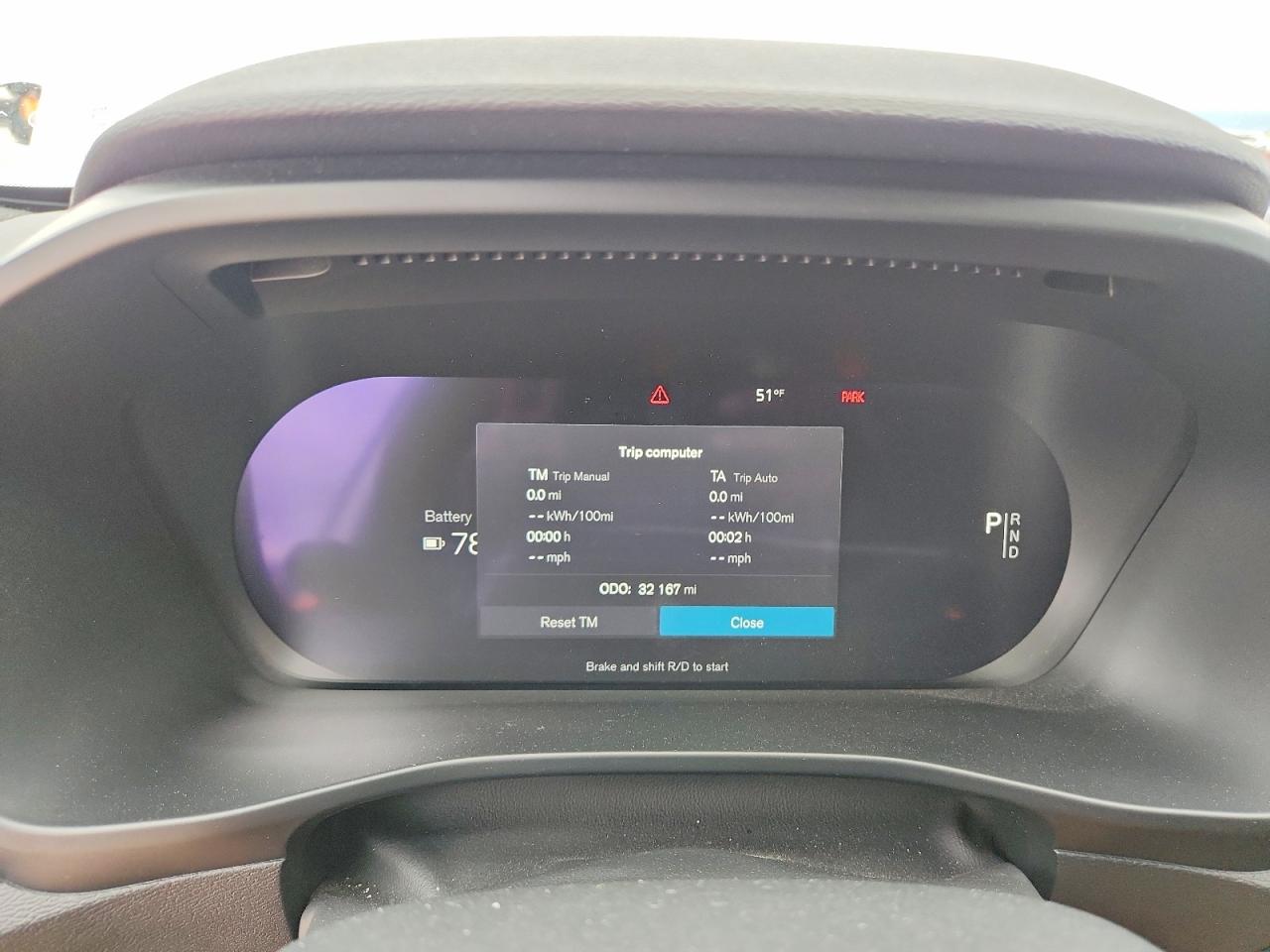 2023 VOLVO C40