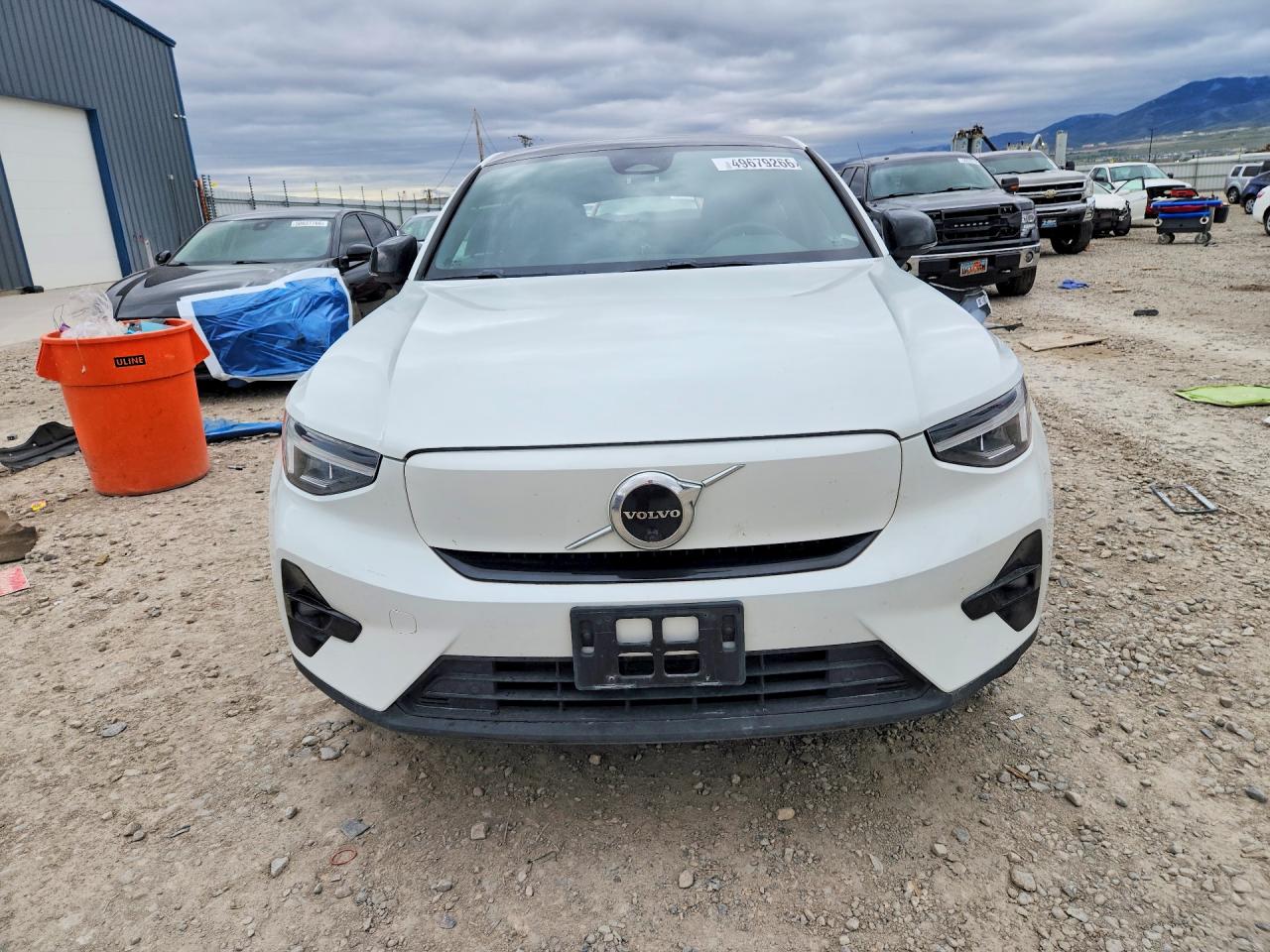 2023 VOLVO C40