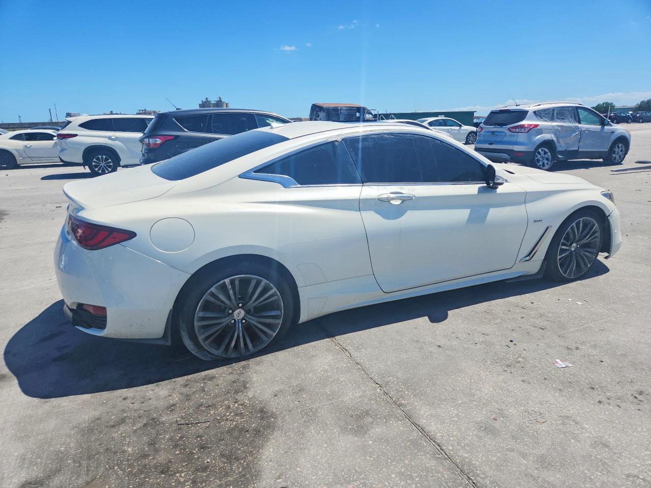 2017 INFINITI Q60