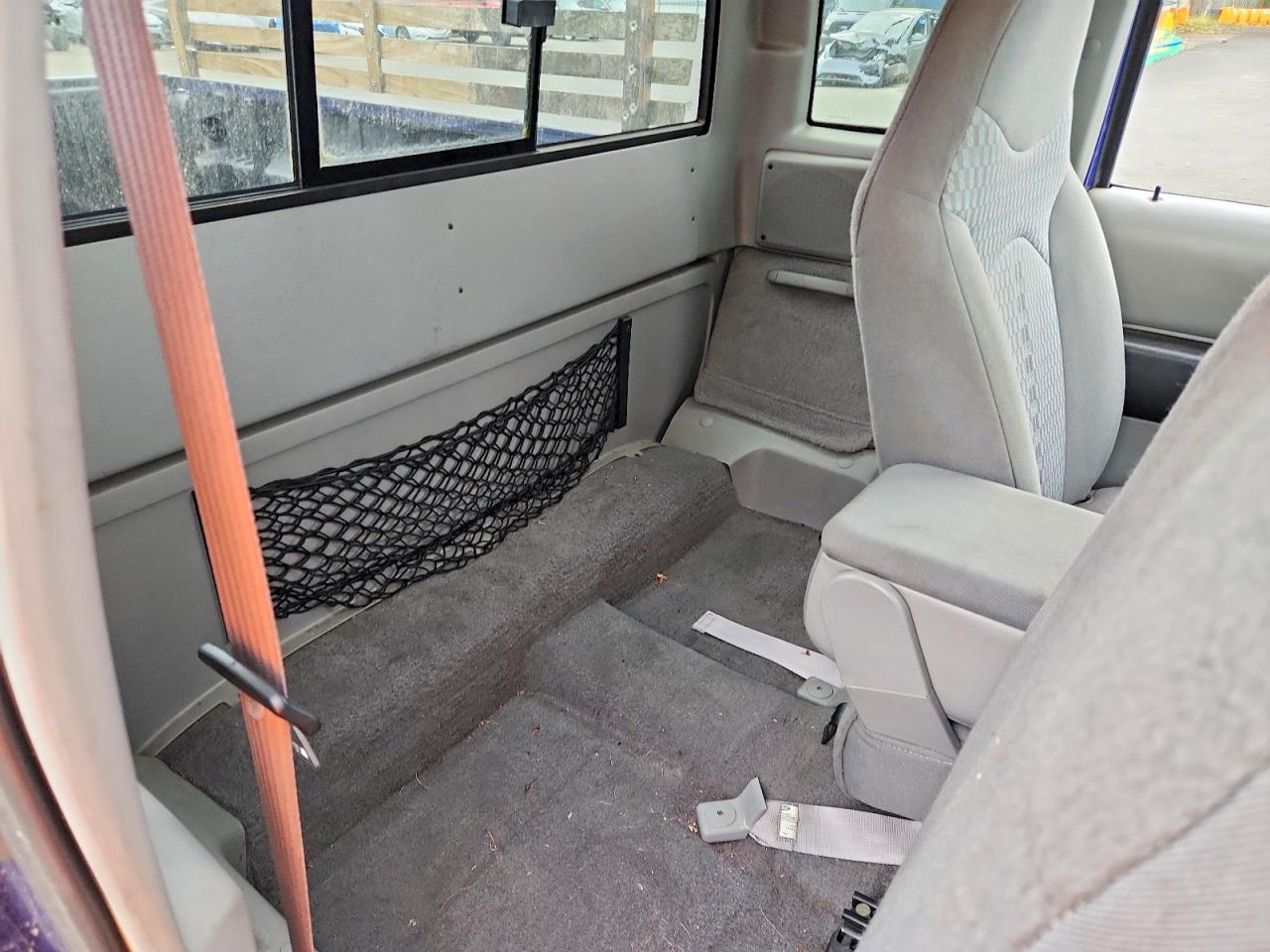 2001 MAZDA B3000