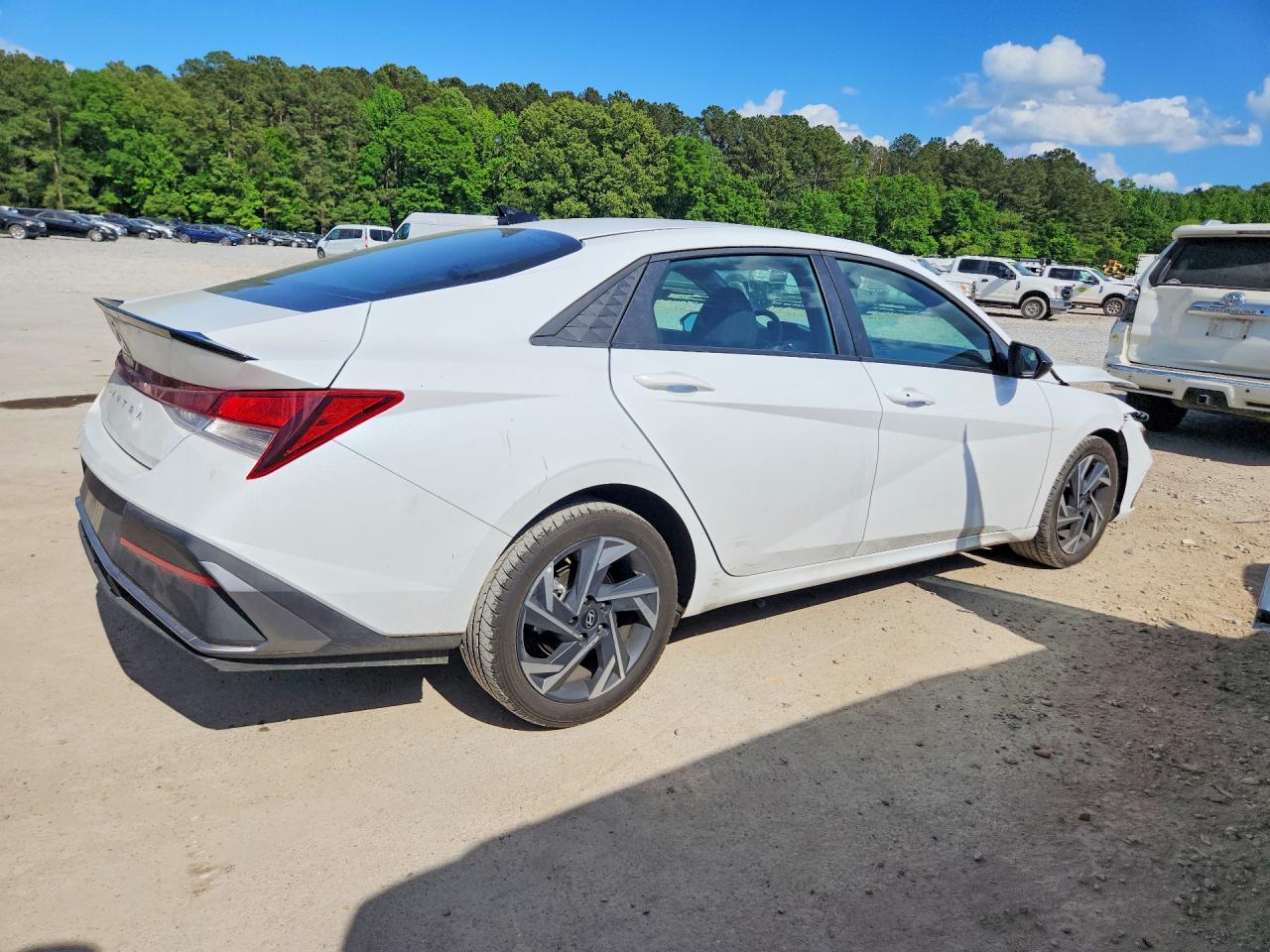 2025 HYUNDAI ELANTRA