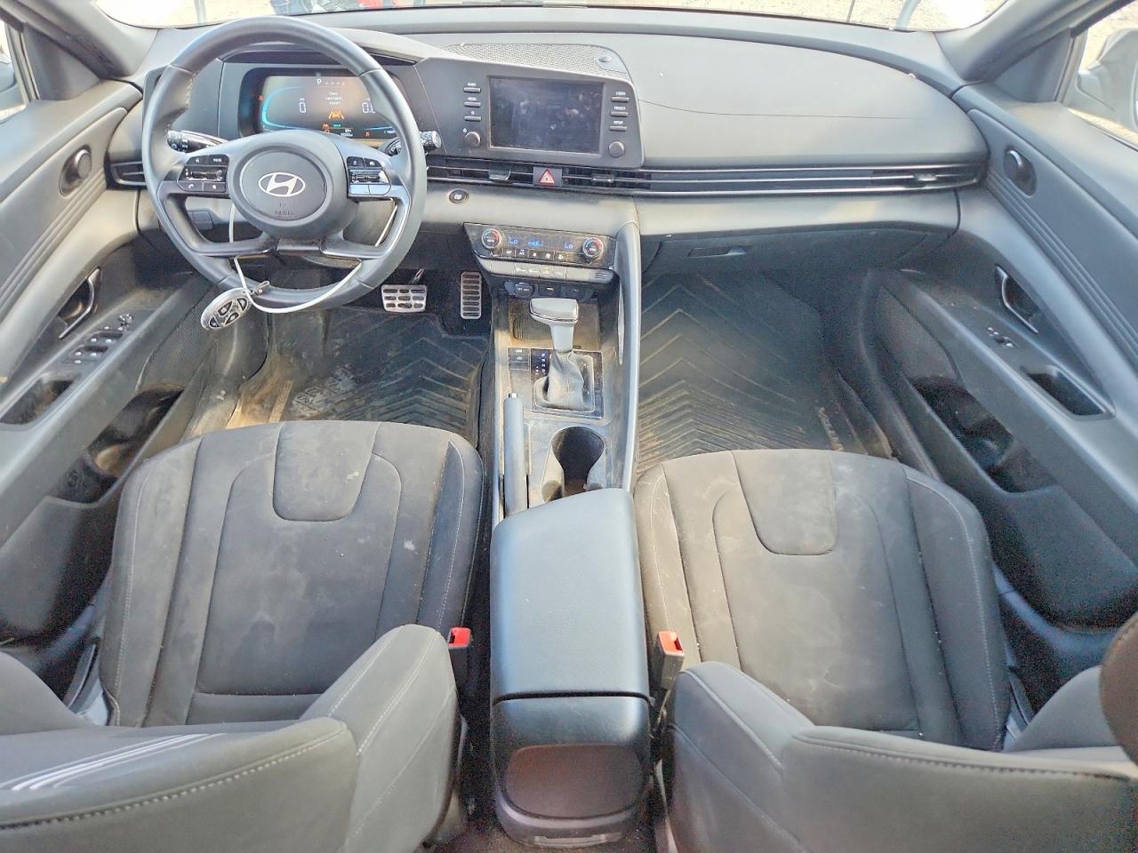 2025 HYUNDAI ELANTRA