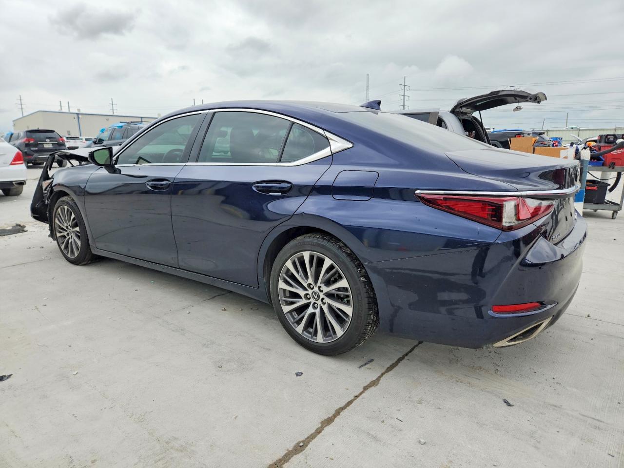 2020 LEXUS ES