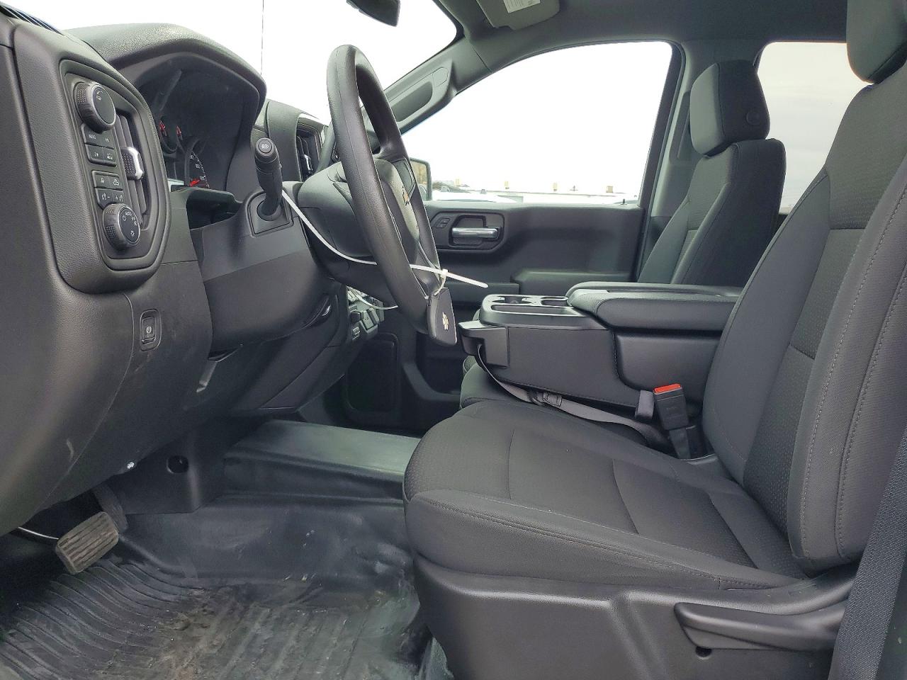 2025 CHEVROLET SILVERADO