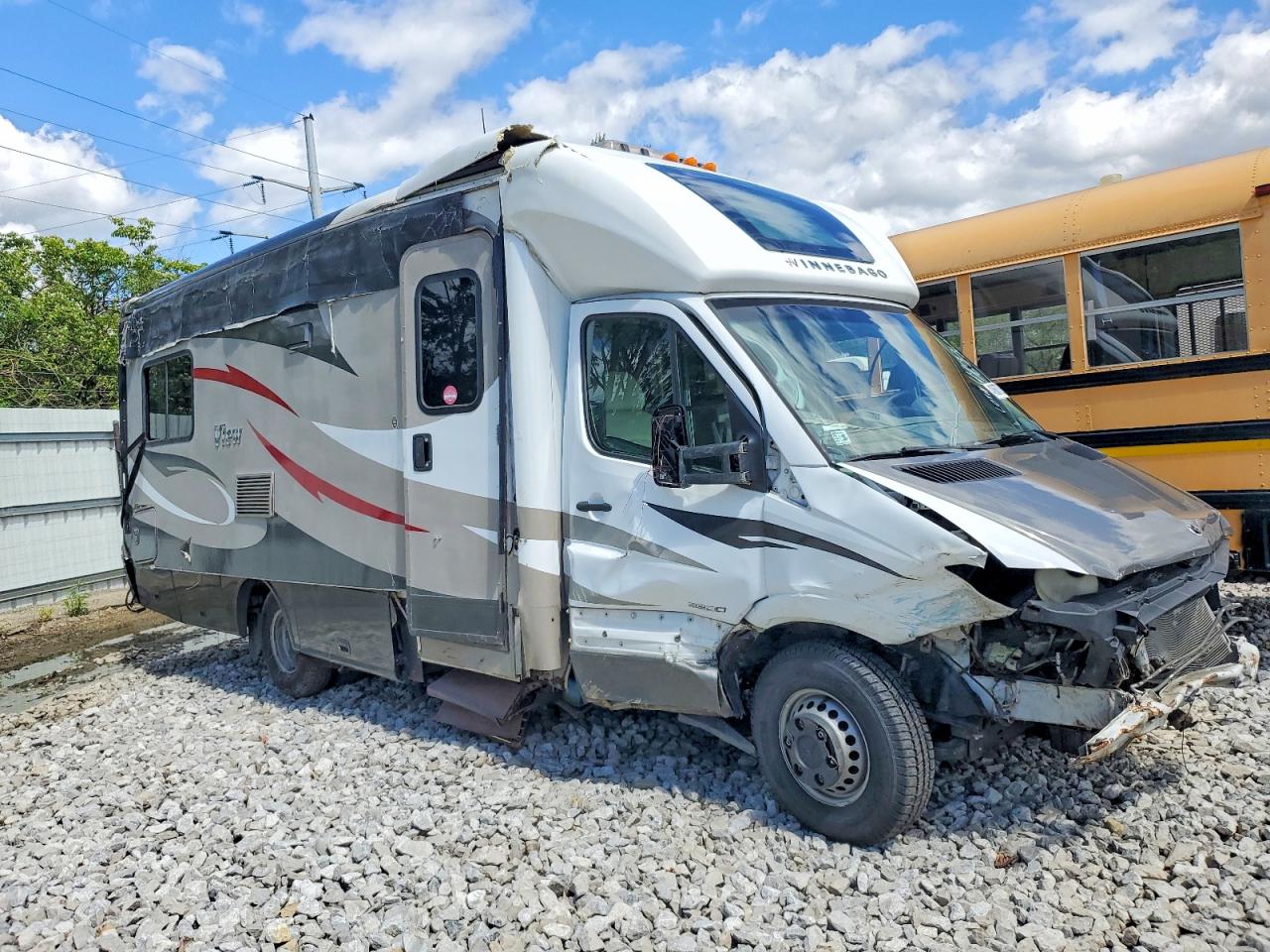 2014 WINNIBAGO RECREATION