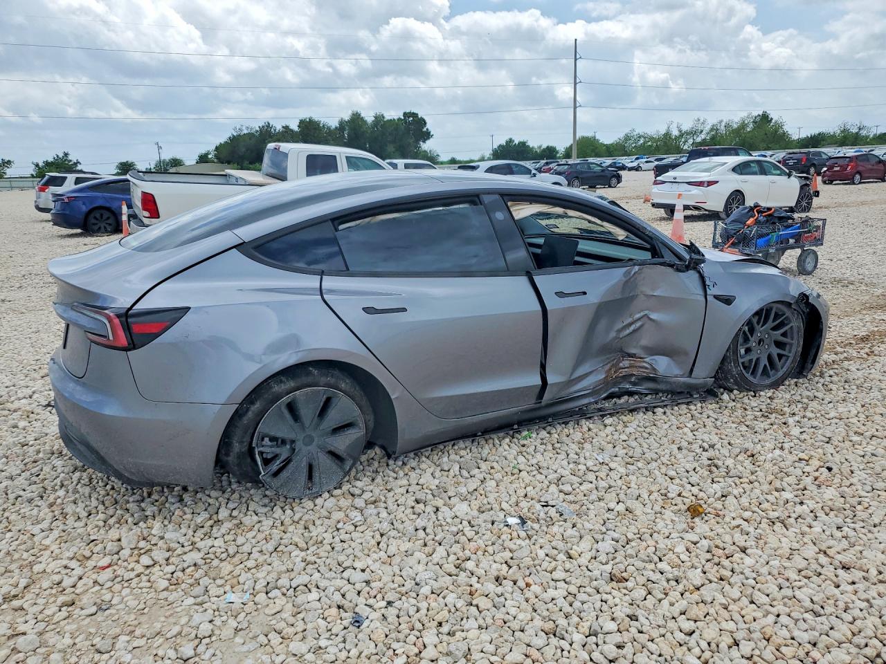 2025 TESLA MODEL 3