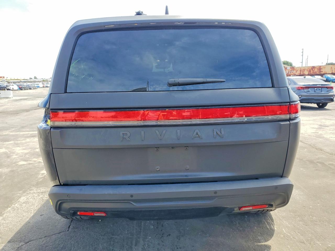 2023 RIVIAN RIS