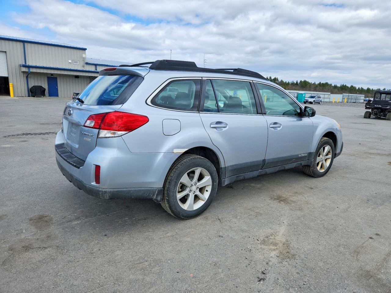 2014 SUBARU OUTBACK