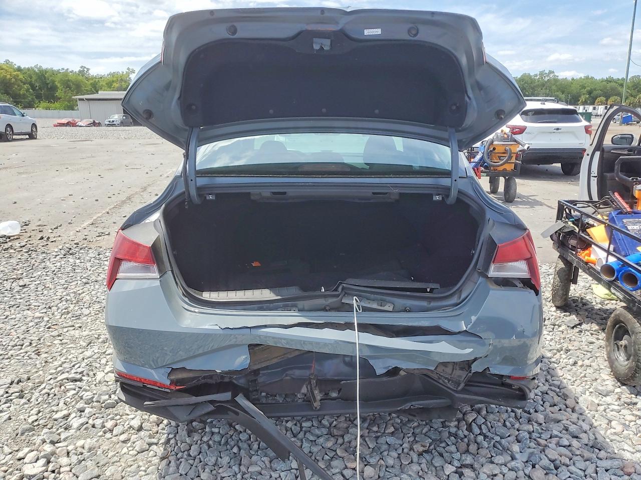 2022 HYUNDAI ELANTRA