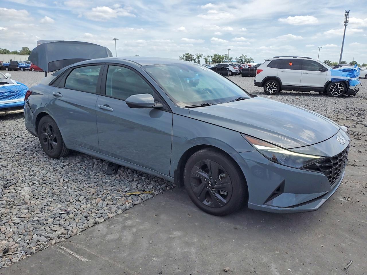 2022 HYUNDAI ELANTRA