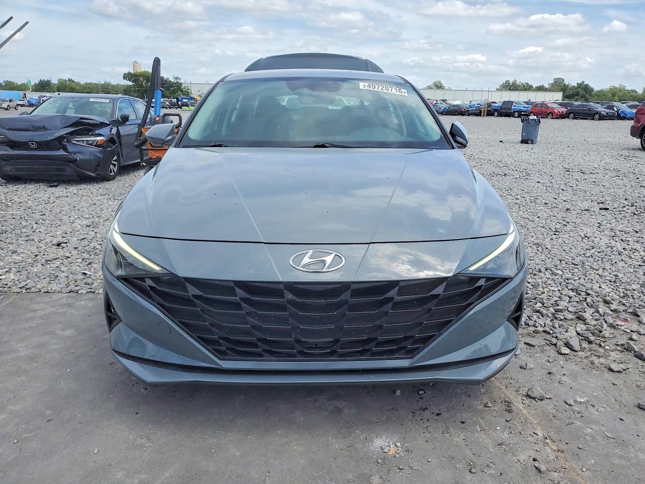2022 HYUNDAI ELANTRA