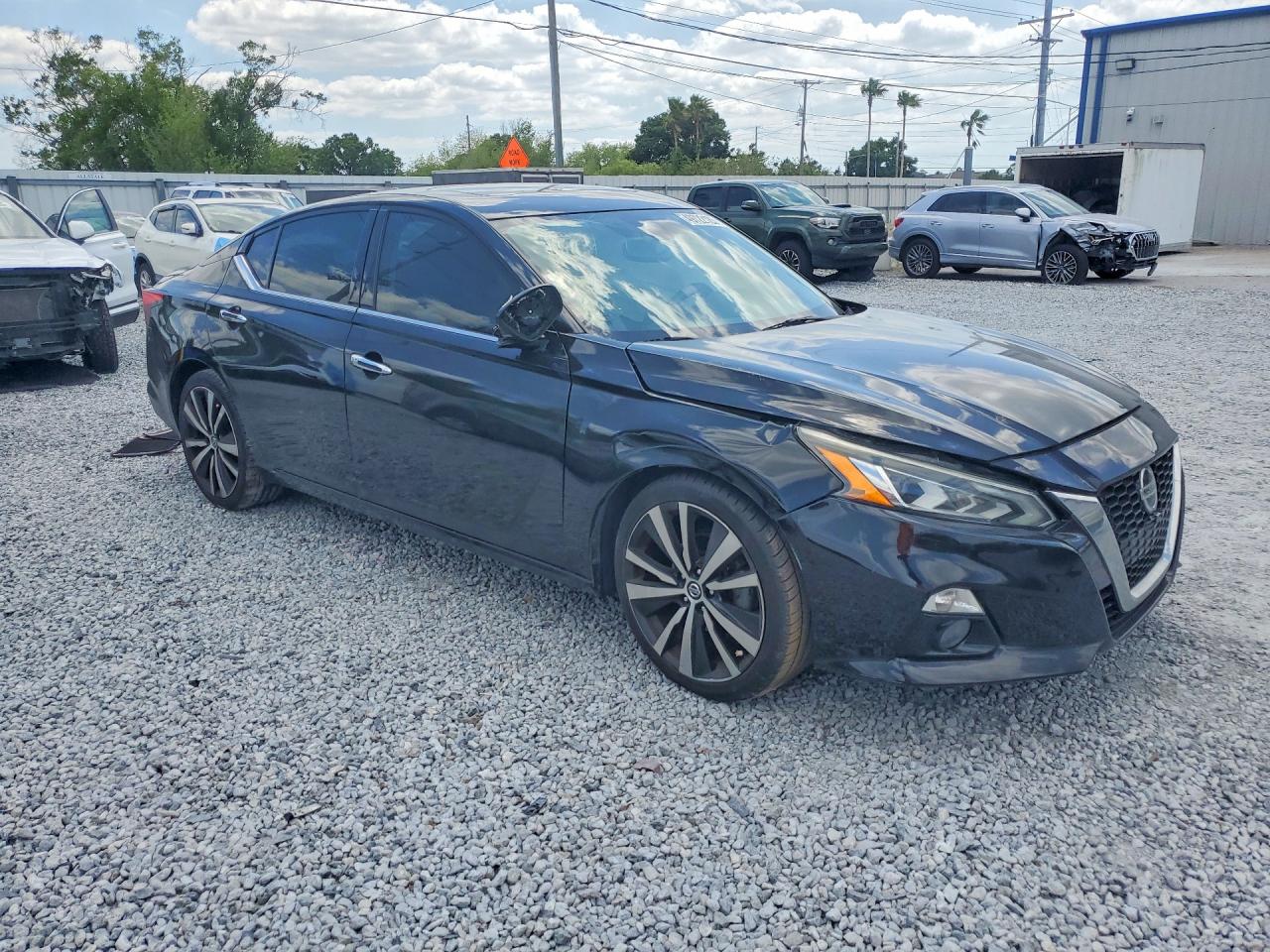 2019 NISSAN ALTIMA