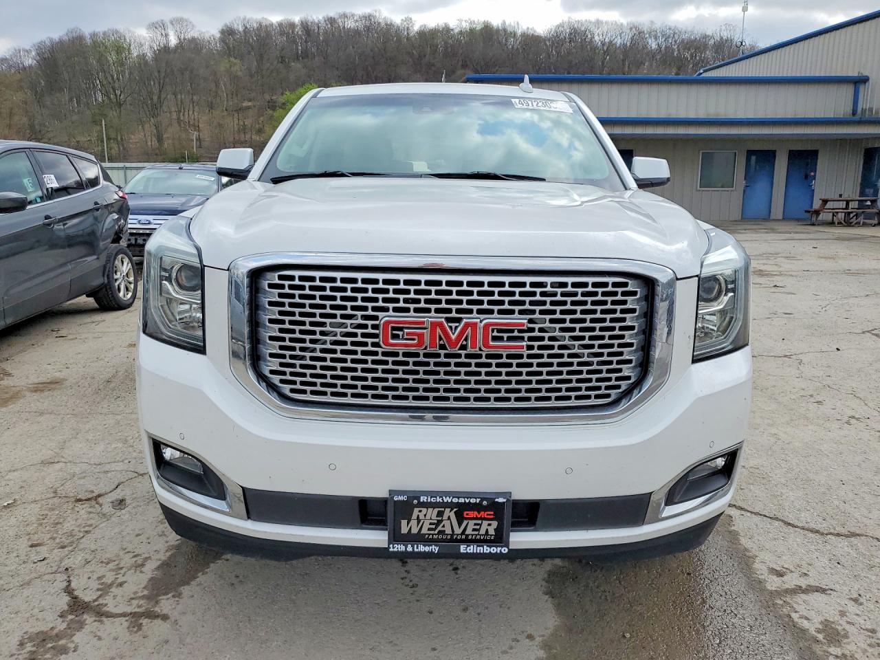 2016 GMC YUKON