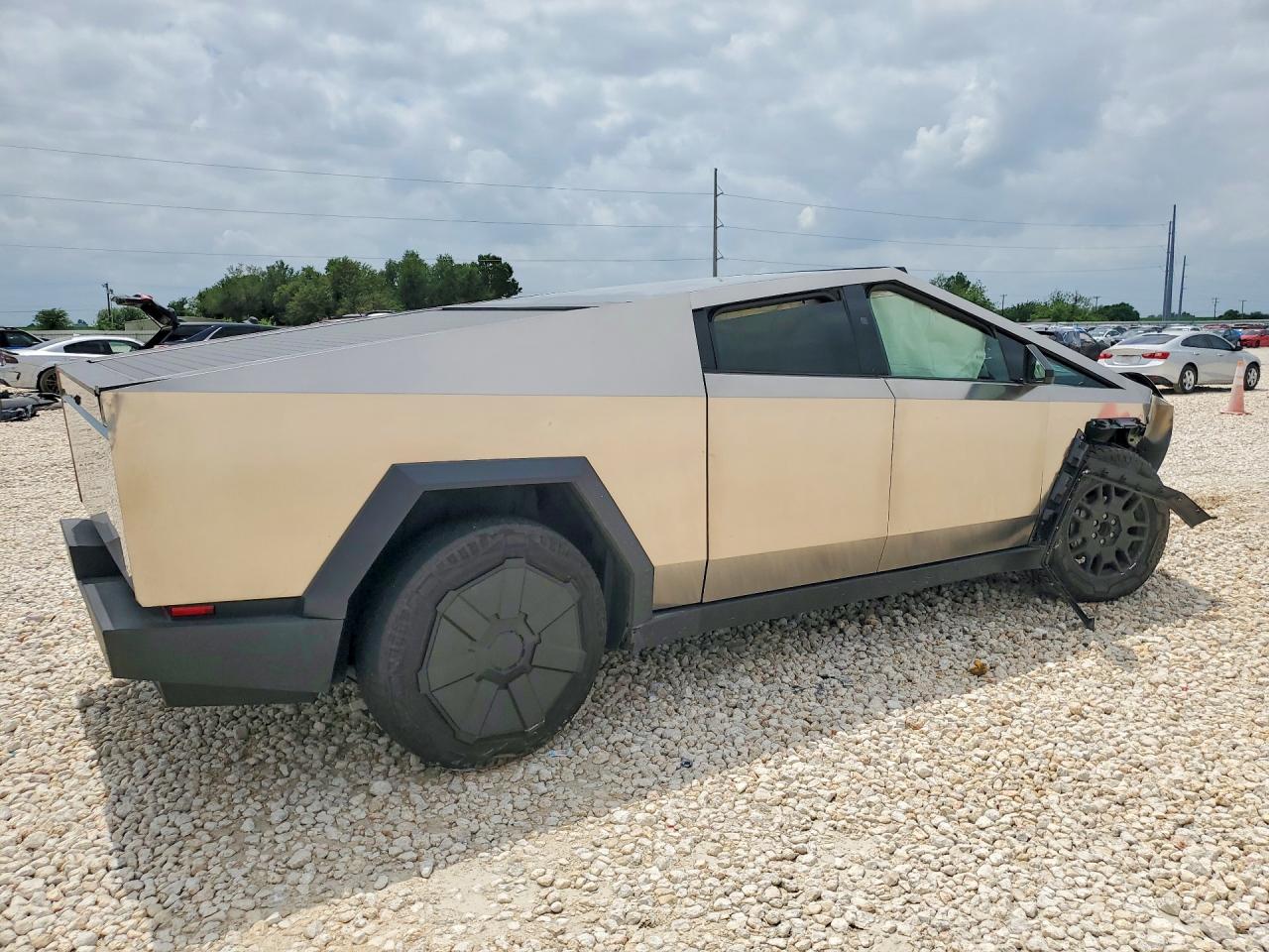 2024 TESLA CYBERTRUCK