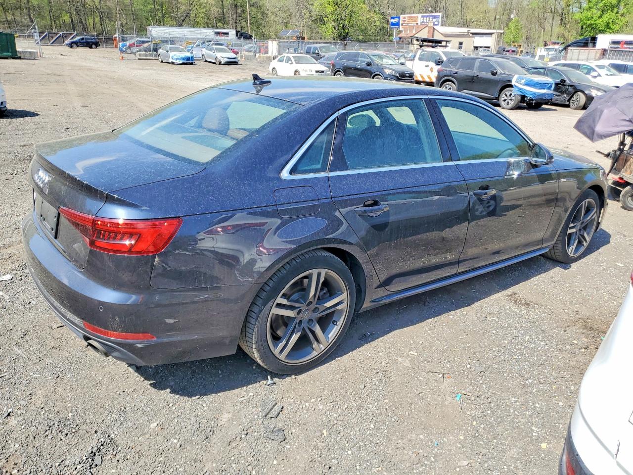 2017 AUDI A4
