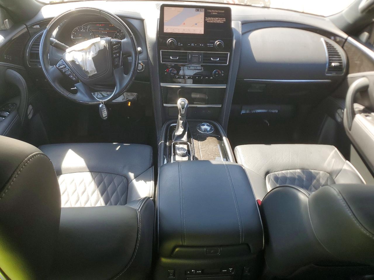 2023 INFINITI QX80