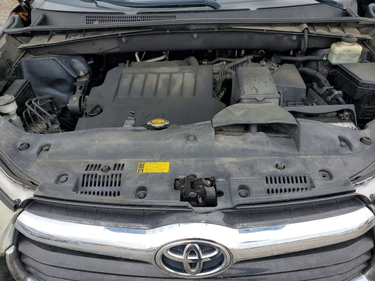 2015 TOYOTA HIGHLANDER