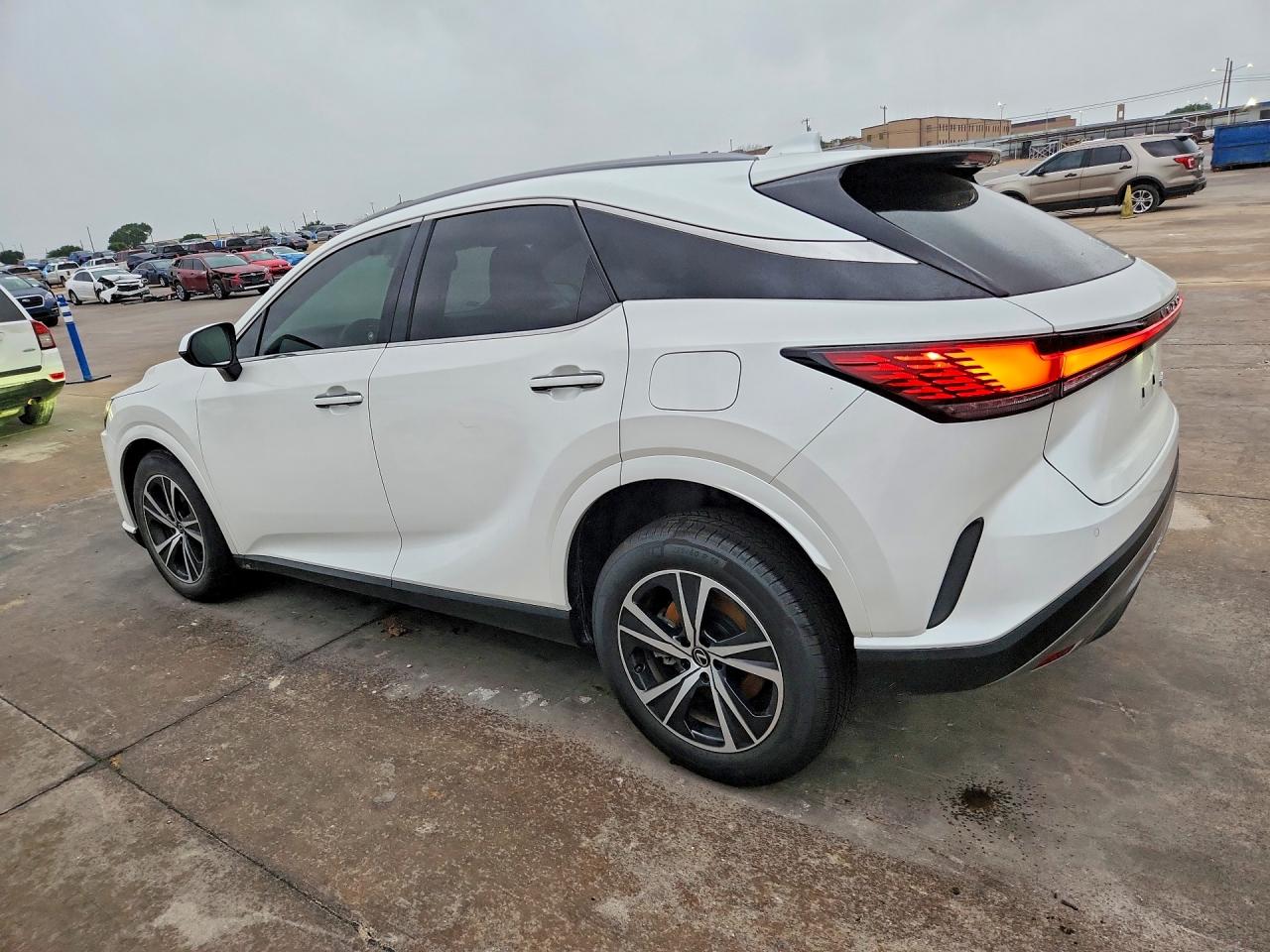 2023 LEXUS RX350