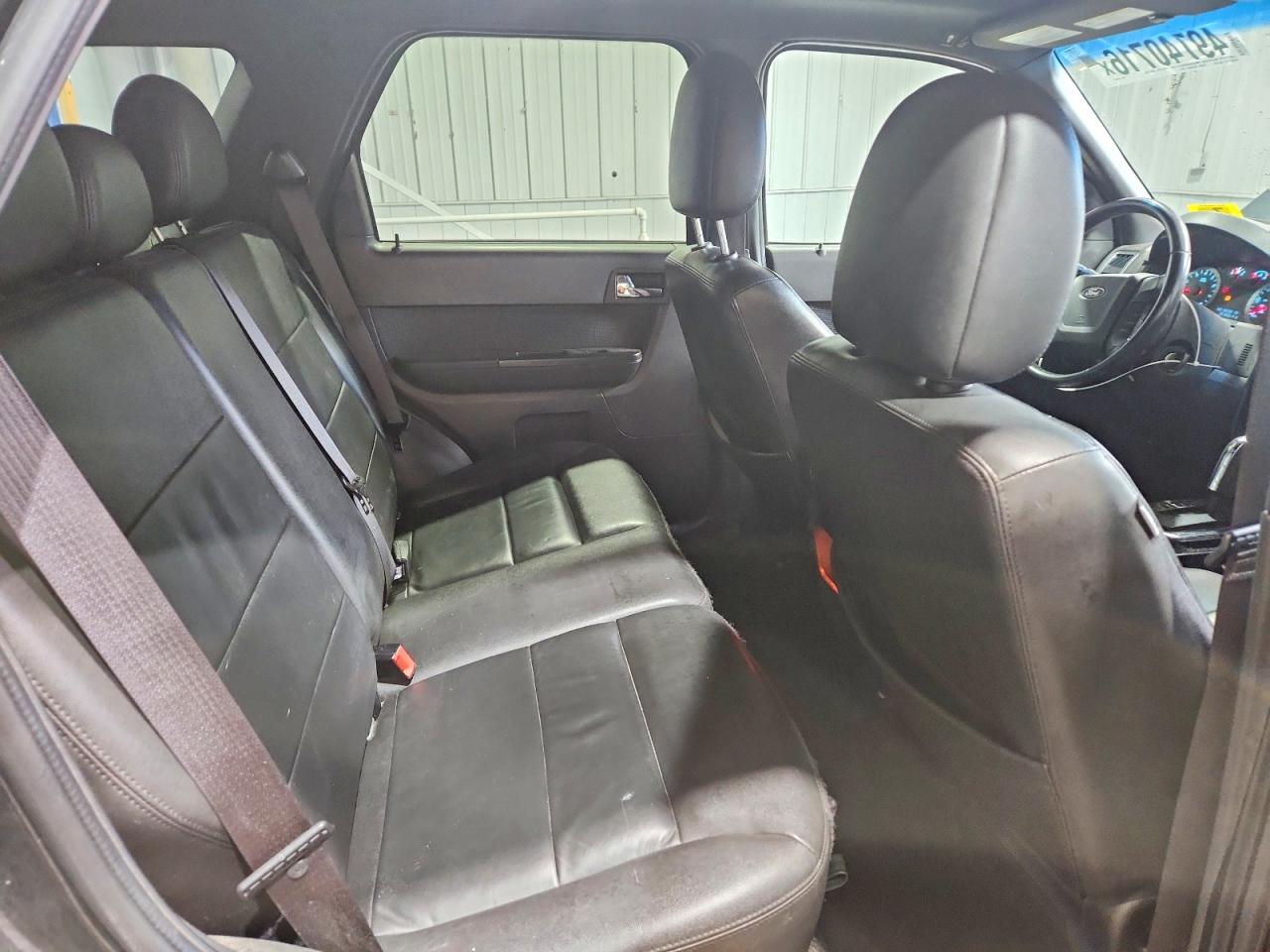 2011 FORD ESCAPE