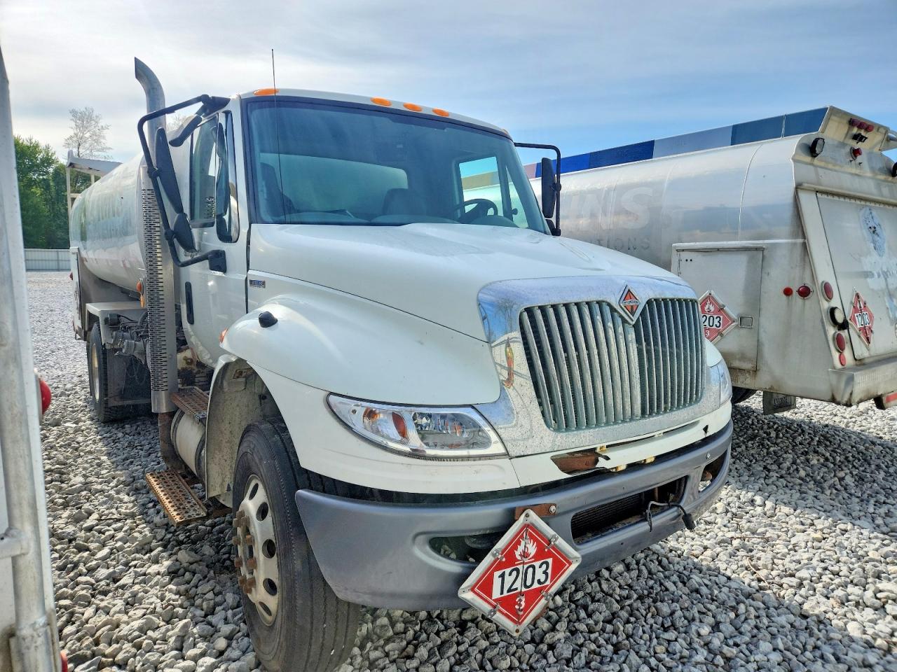 2011 INTERNATIONAL 4000 SERIE