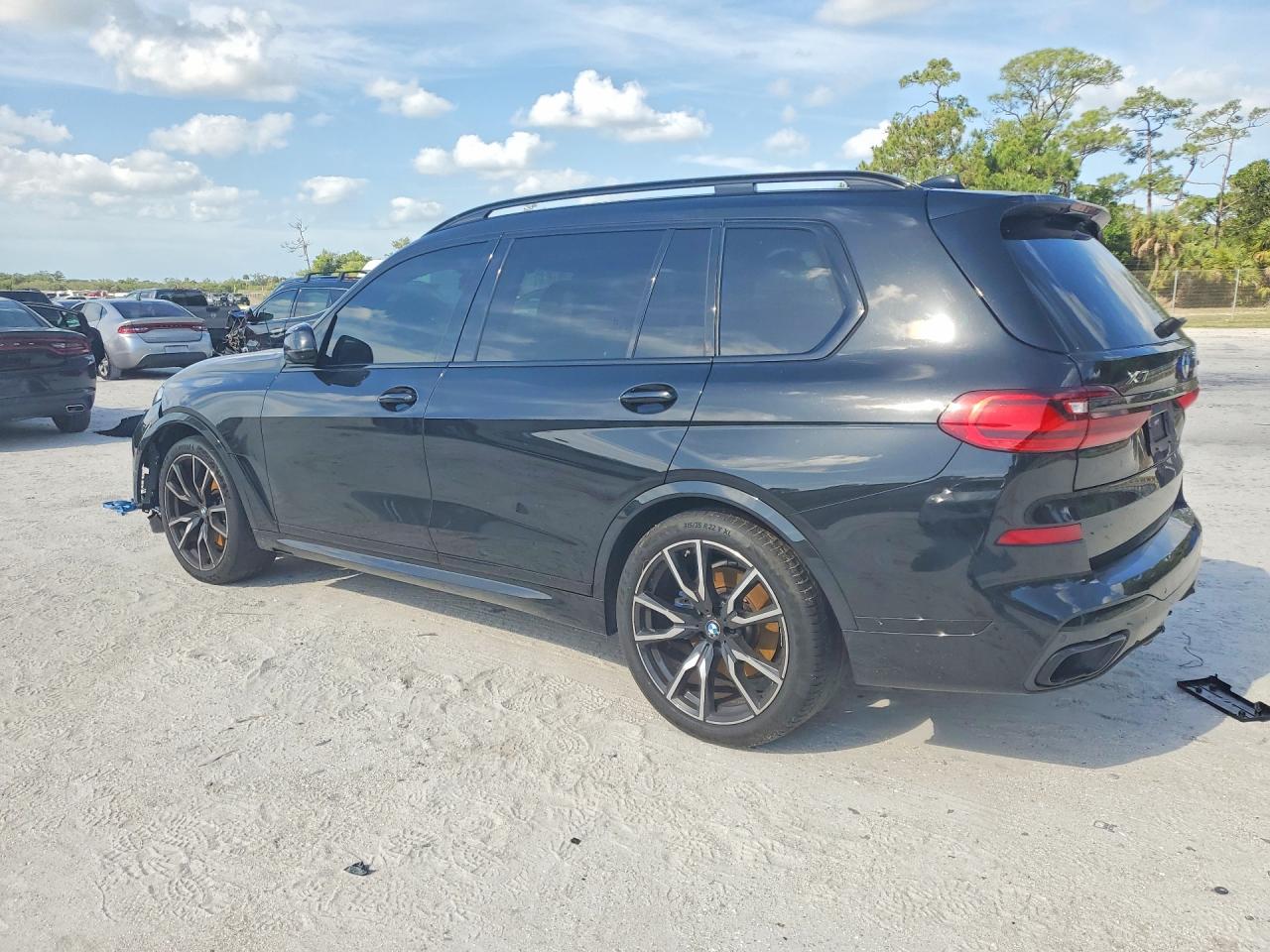 2022 BMW X7
