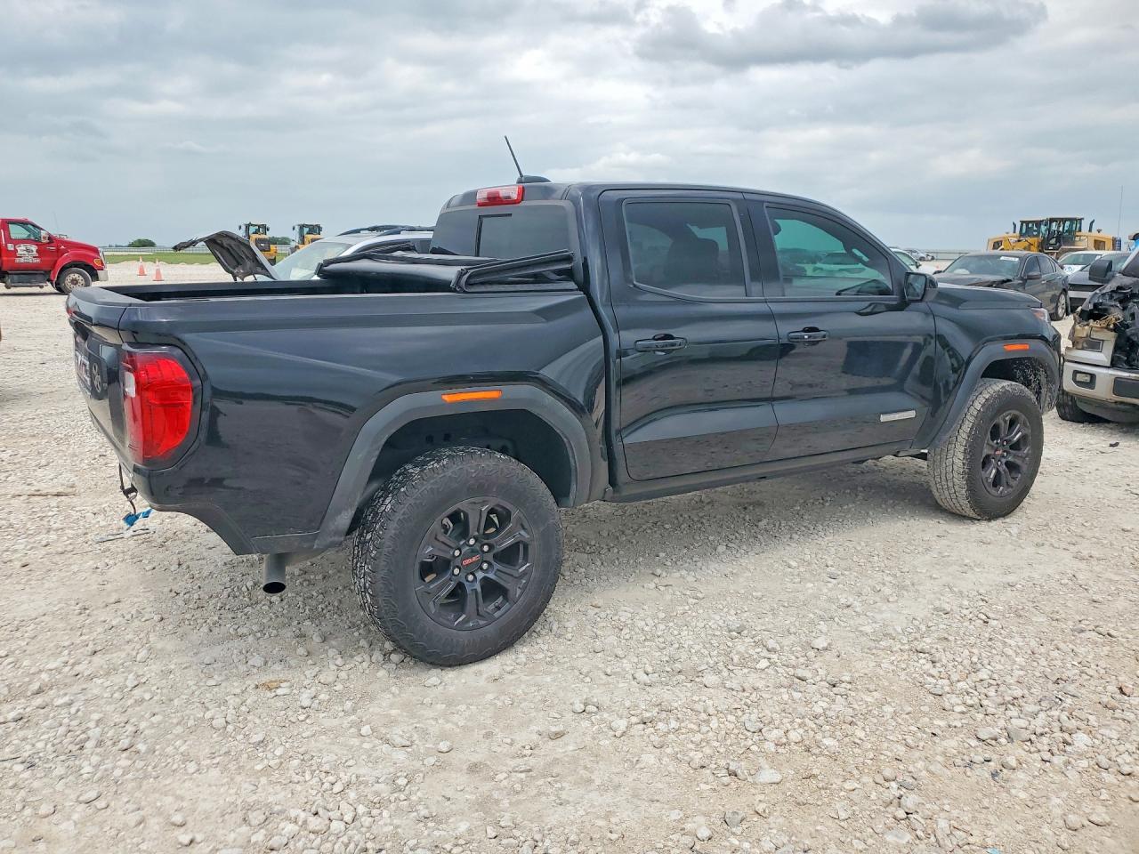 2025 GMC CANYON