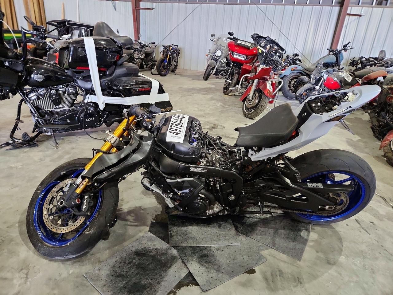 2022 SUZUKI GSXR1000
