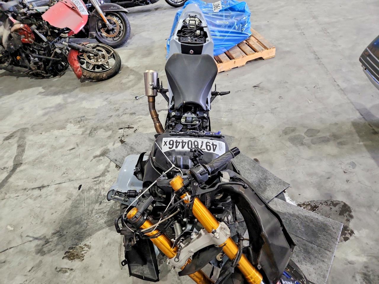 2022 SUZUKI GSXR1000