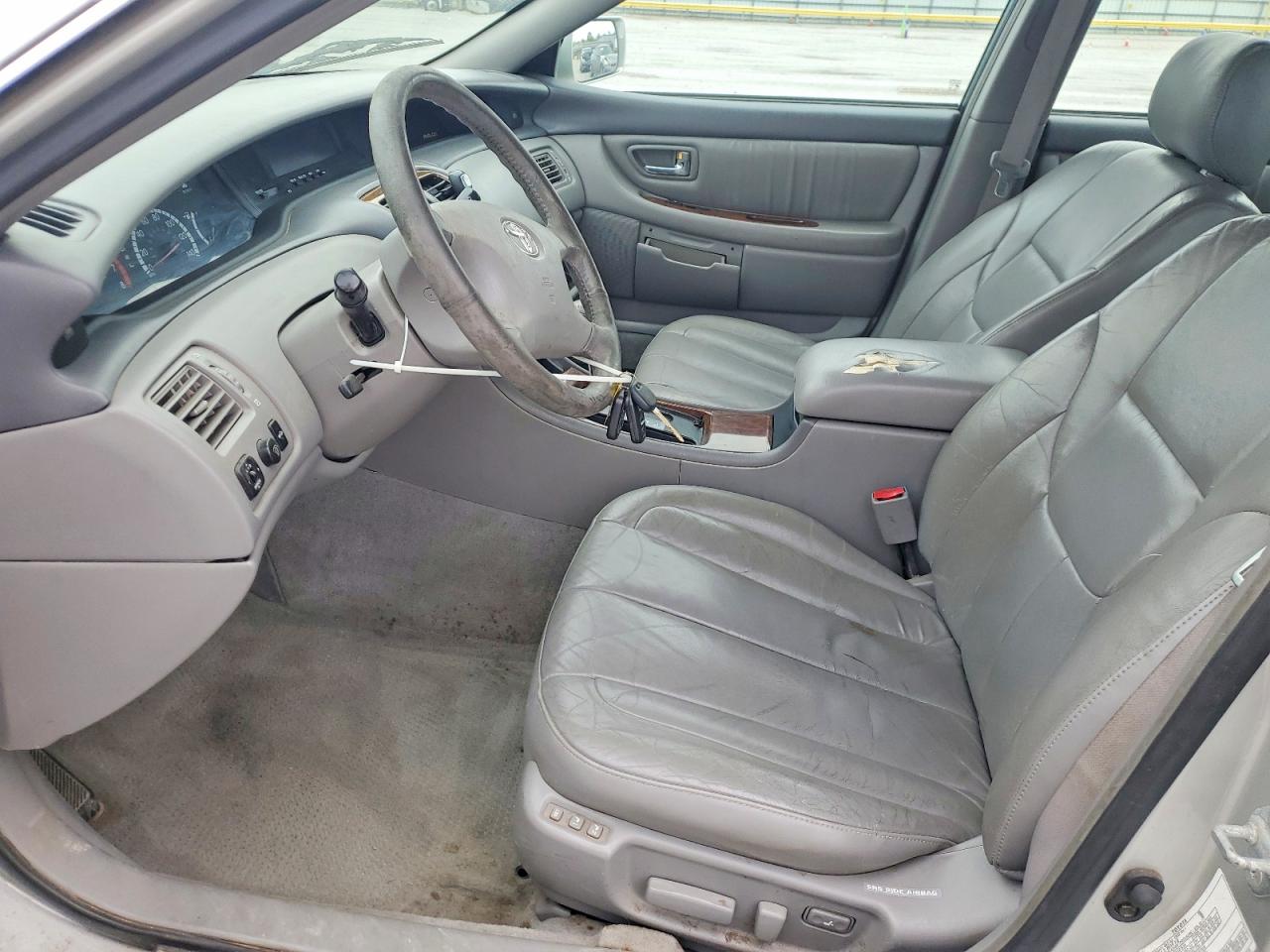 2002 TOYOTA AVALON