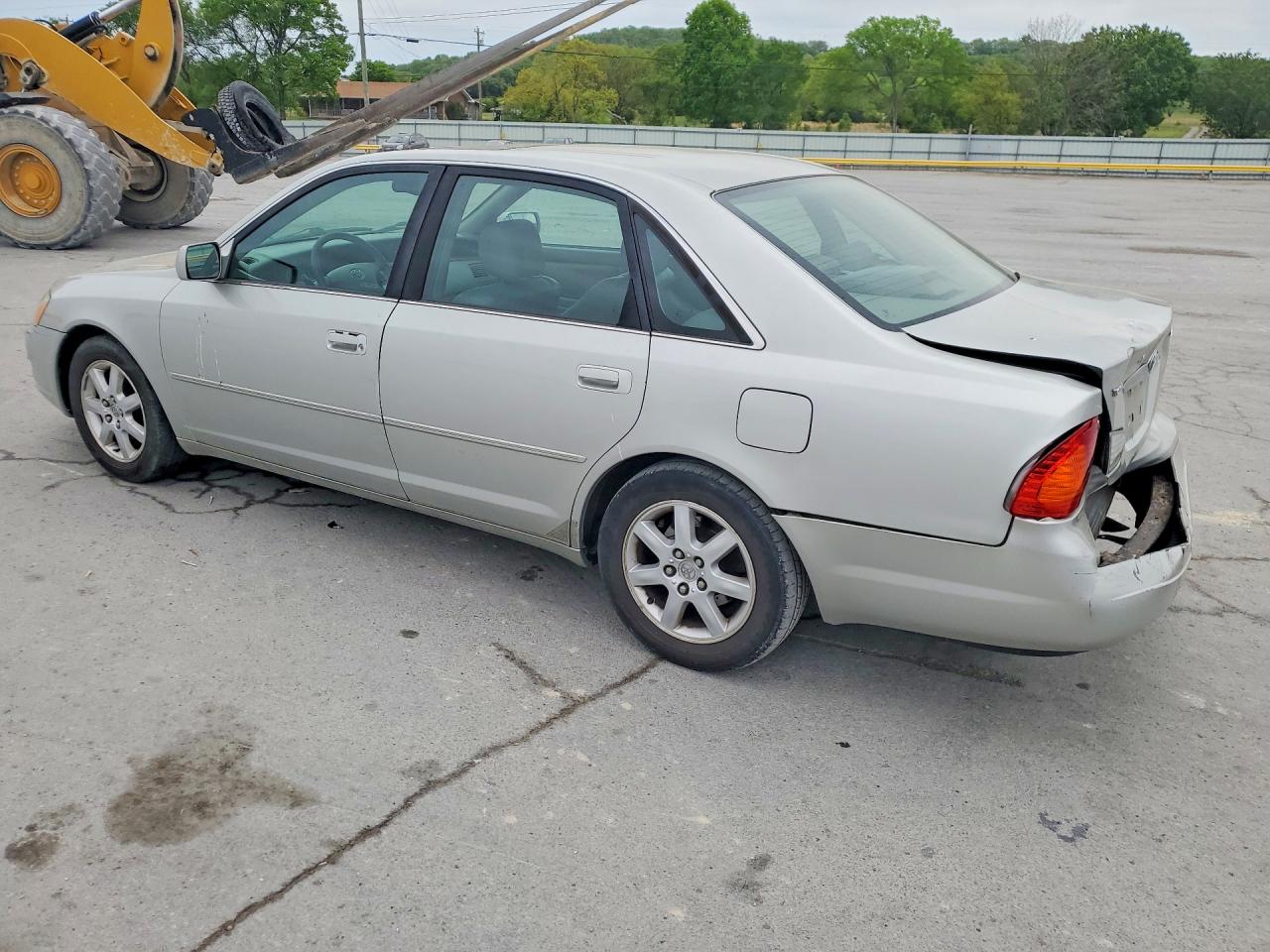 2002 TOYOTA AVALON