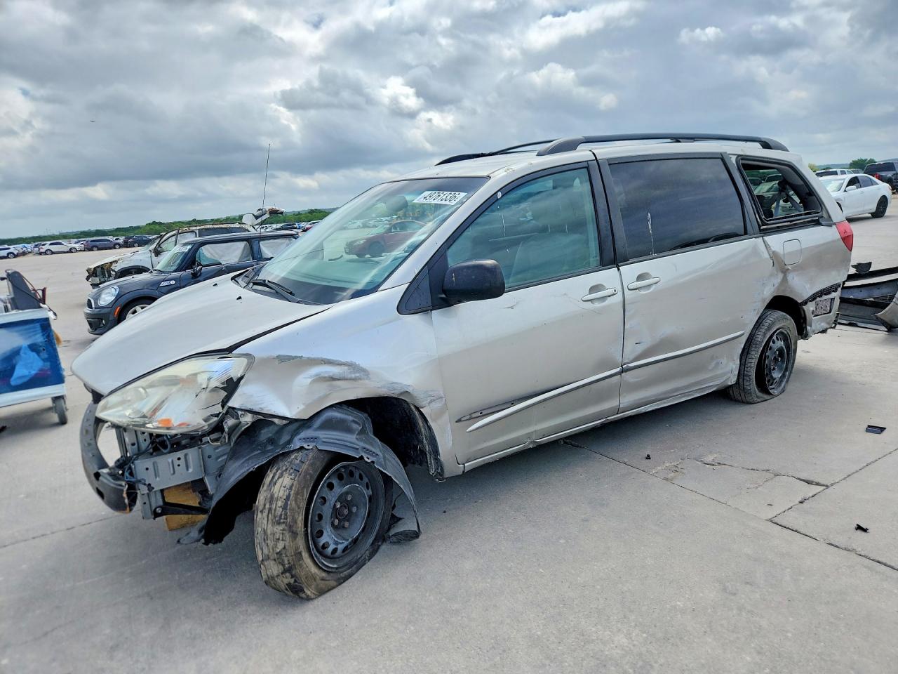 2004 TOYOTA SIENNA