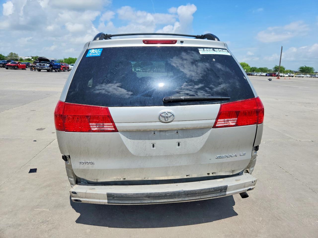 2004 TOYOTA SIENNA