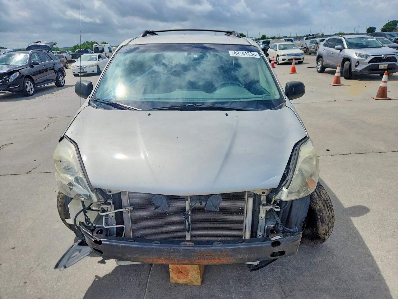2004 TOYOTA SIENNA