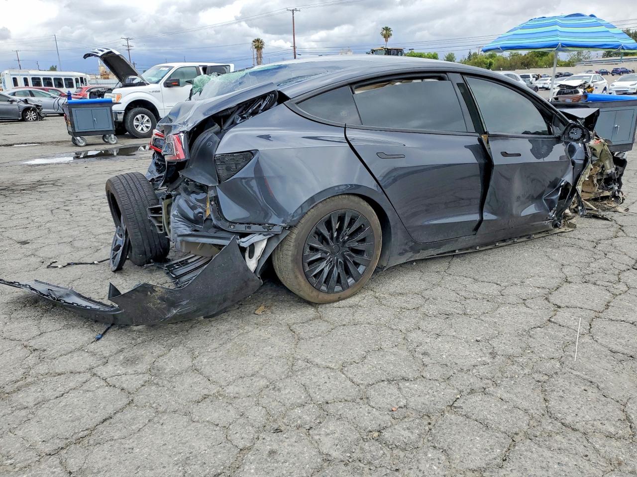 2024 TESLA MODEL 3