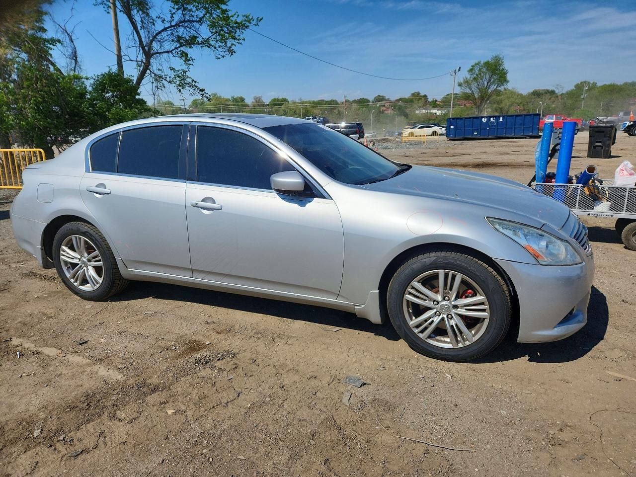 2013 INFINITI G37