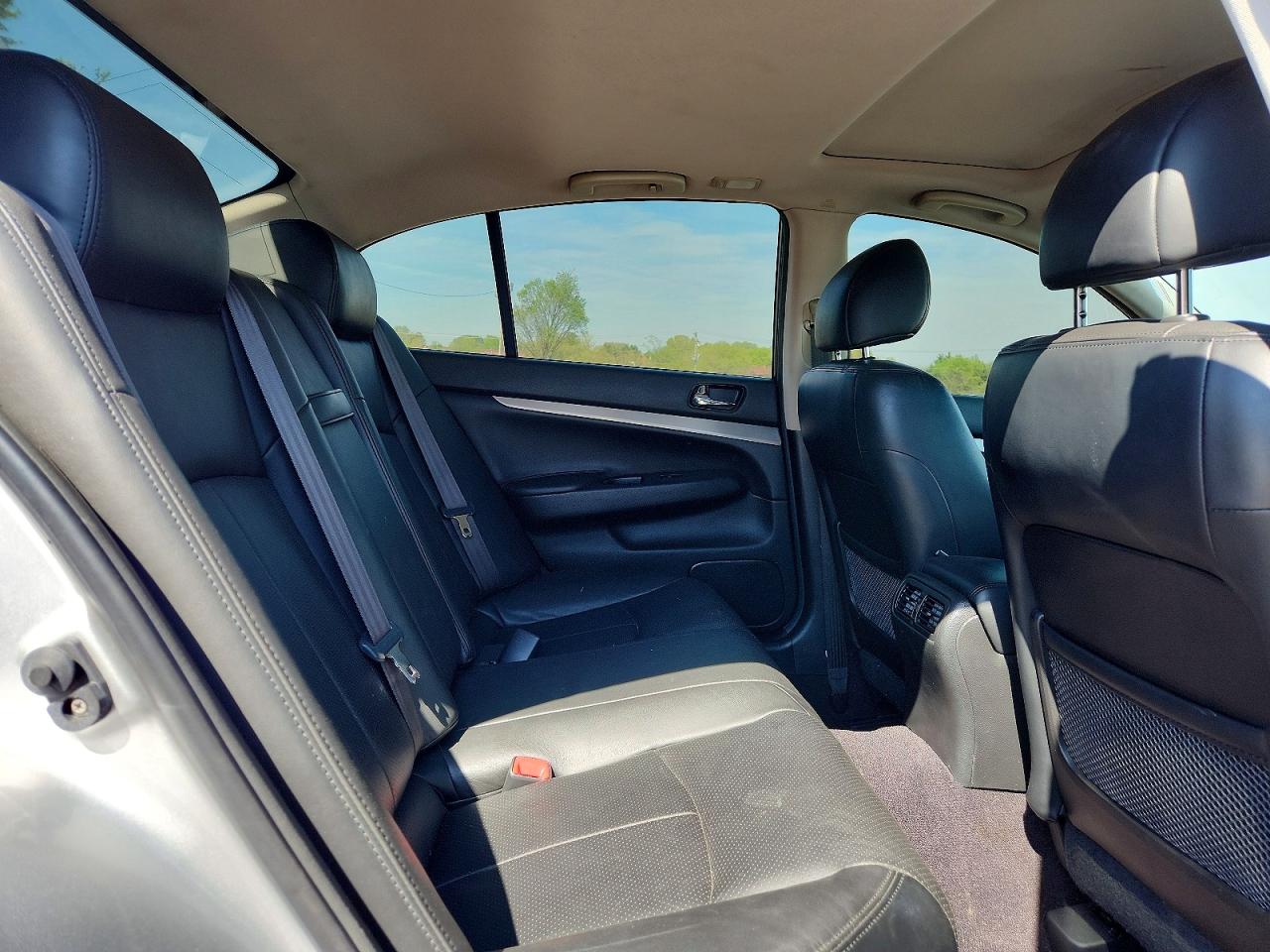 2013 INFINITI G37