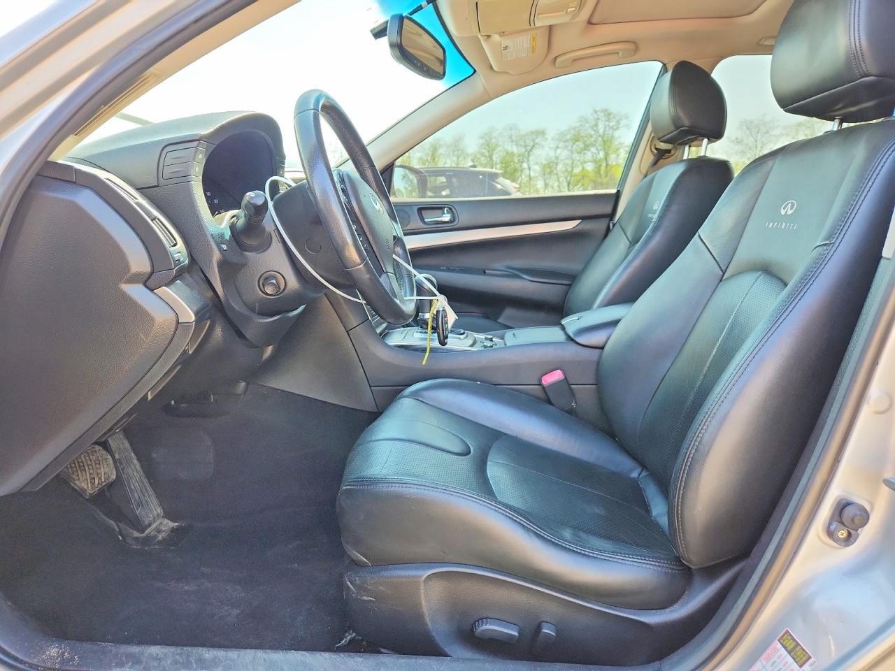 2013 INFINITI G37