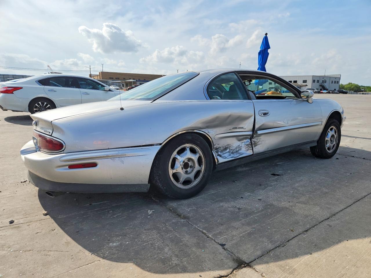 1999 BUICK RIVIERA