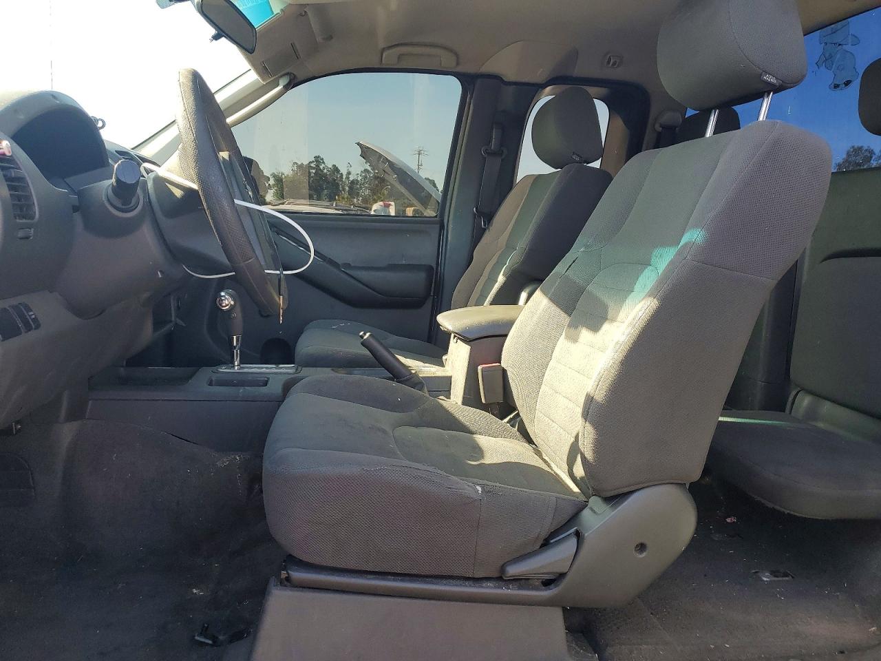 2006 NISSAN FRONTIER