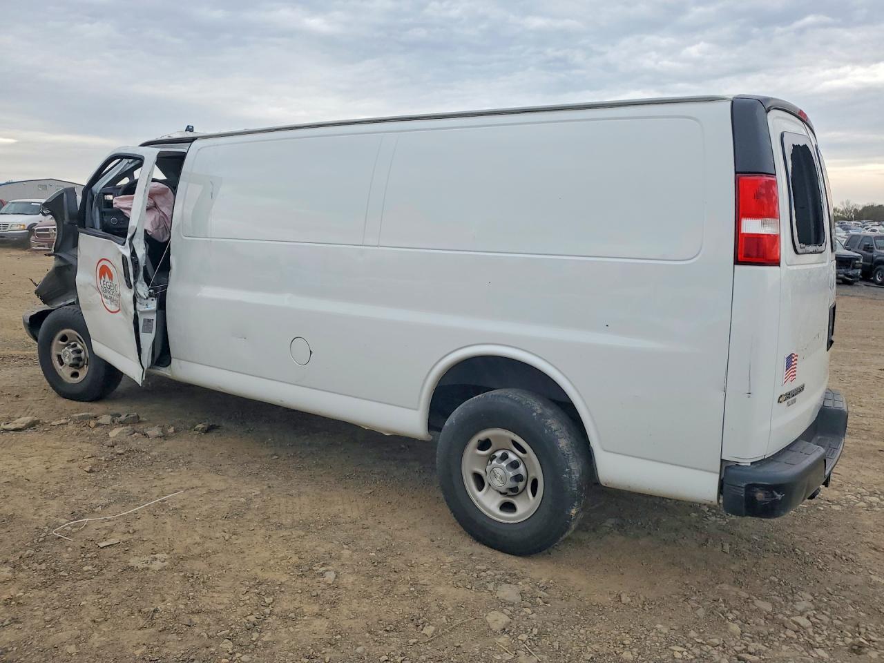 2019 CHEV EXPRESS