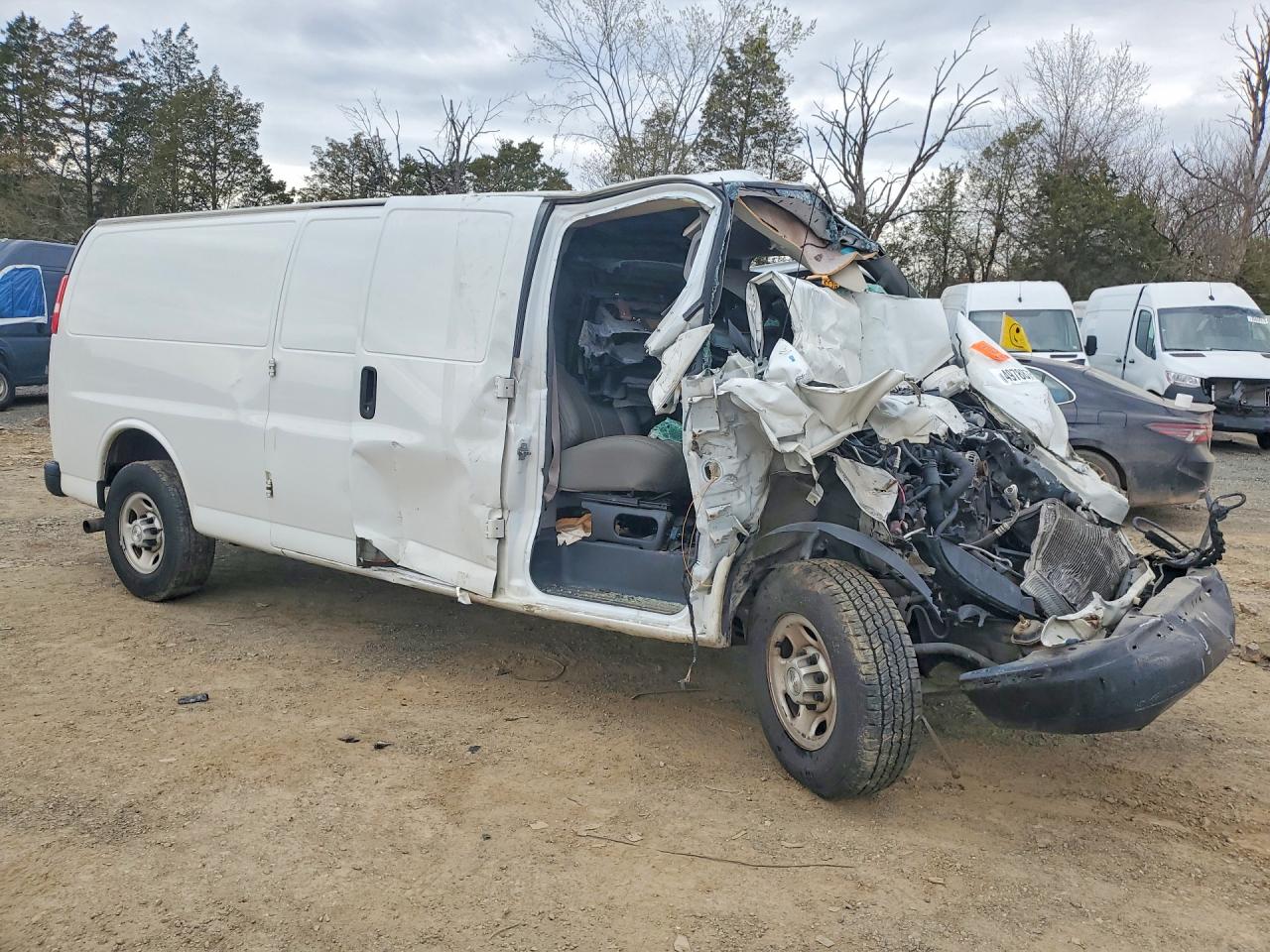 2019 CHEV EXPRESS