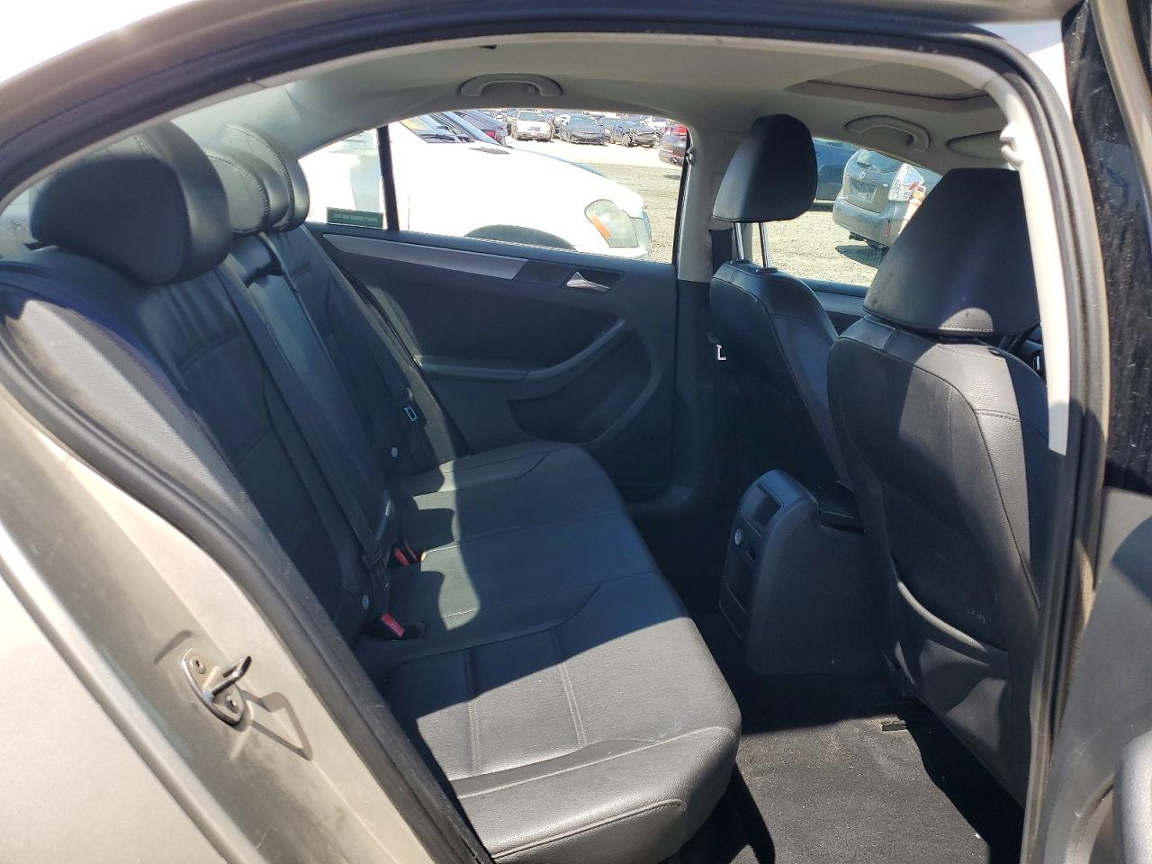 2013 VOLKSWAGEN JETTA