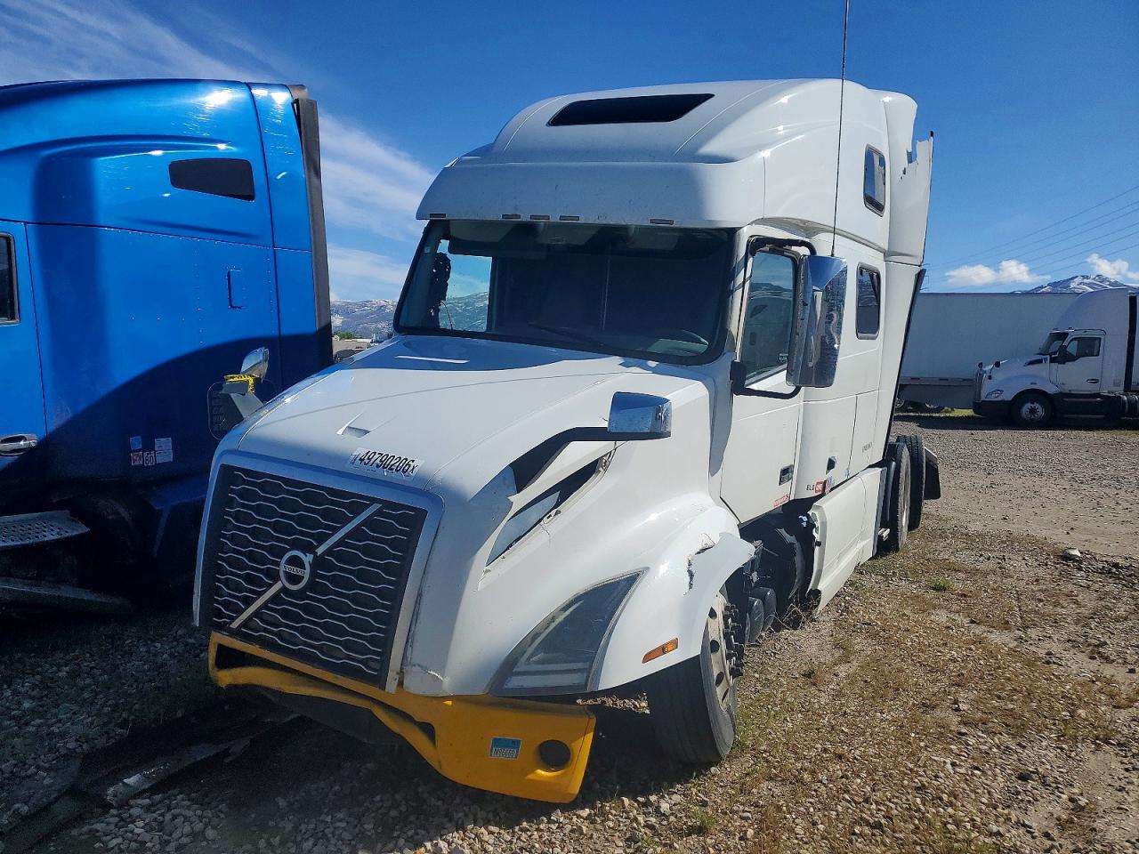 2022 VOLV VN