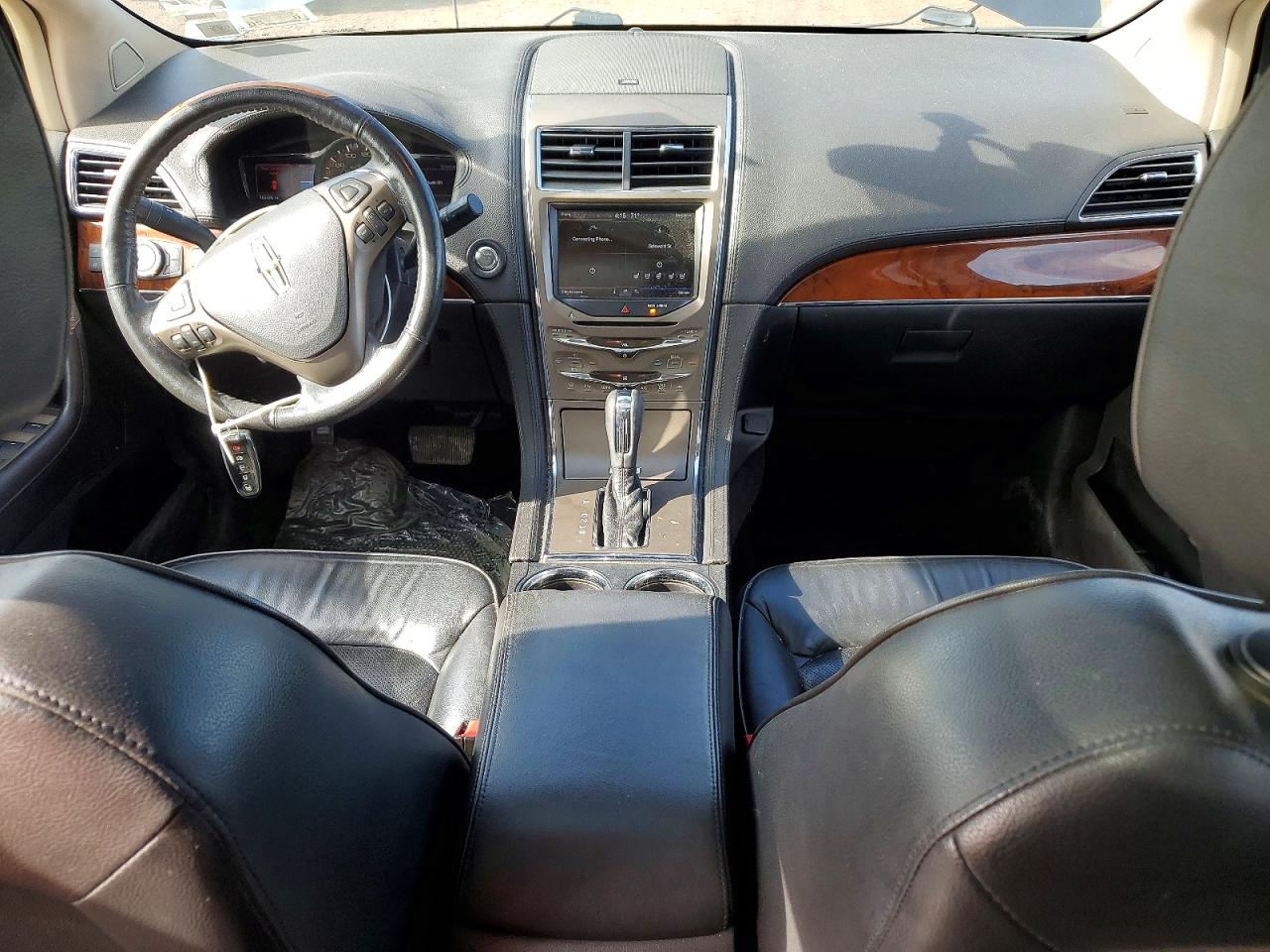 2013 LINCOLN TOWNHOUSE MKX