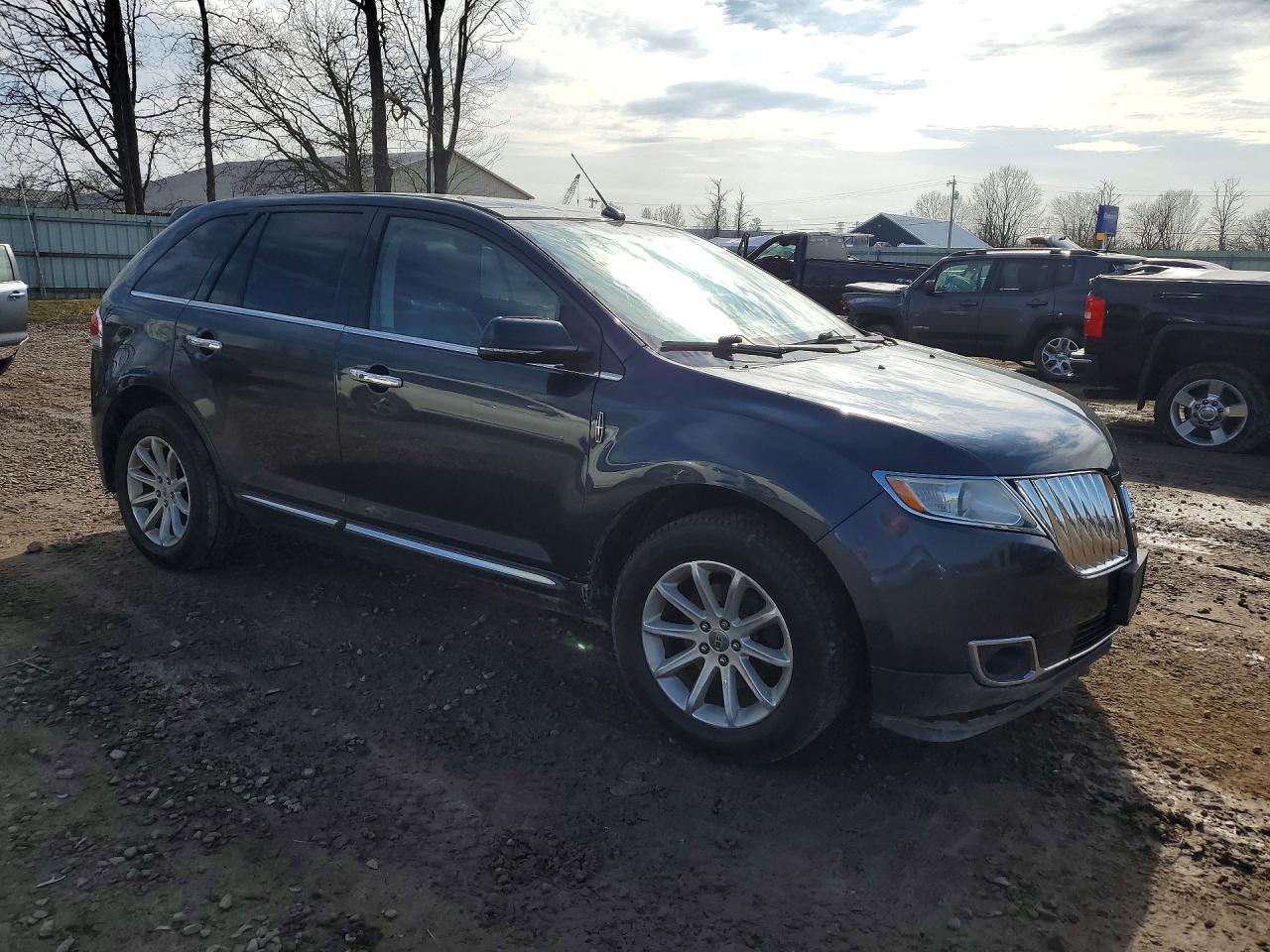 2013 LINCOLN TOWNHOUSE MKX