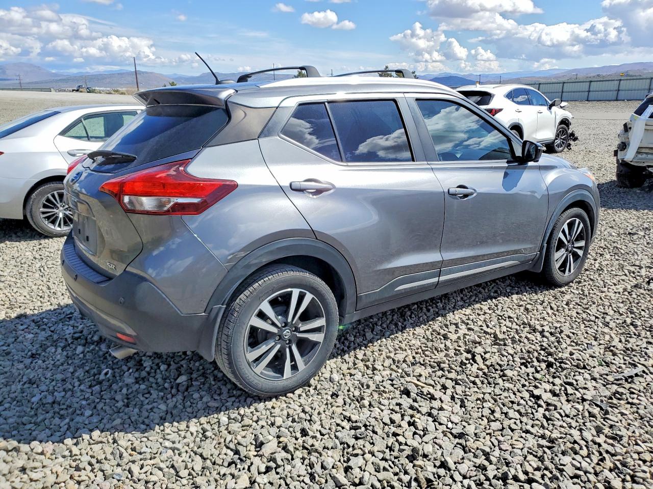 2020 NISSAN KICKS