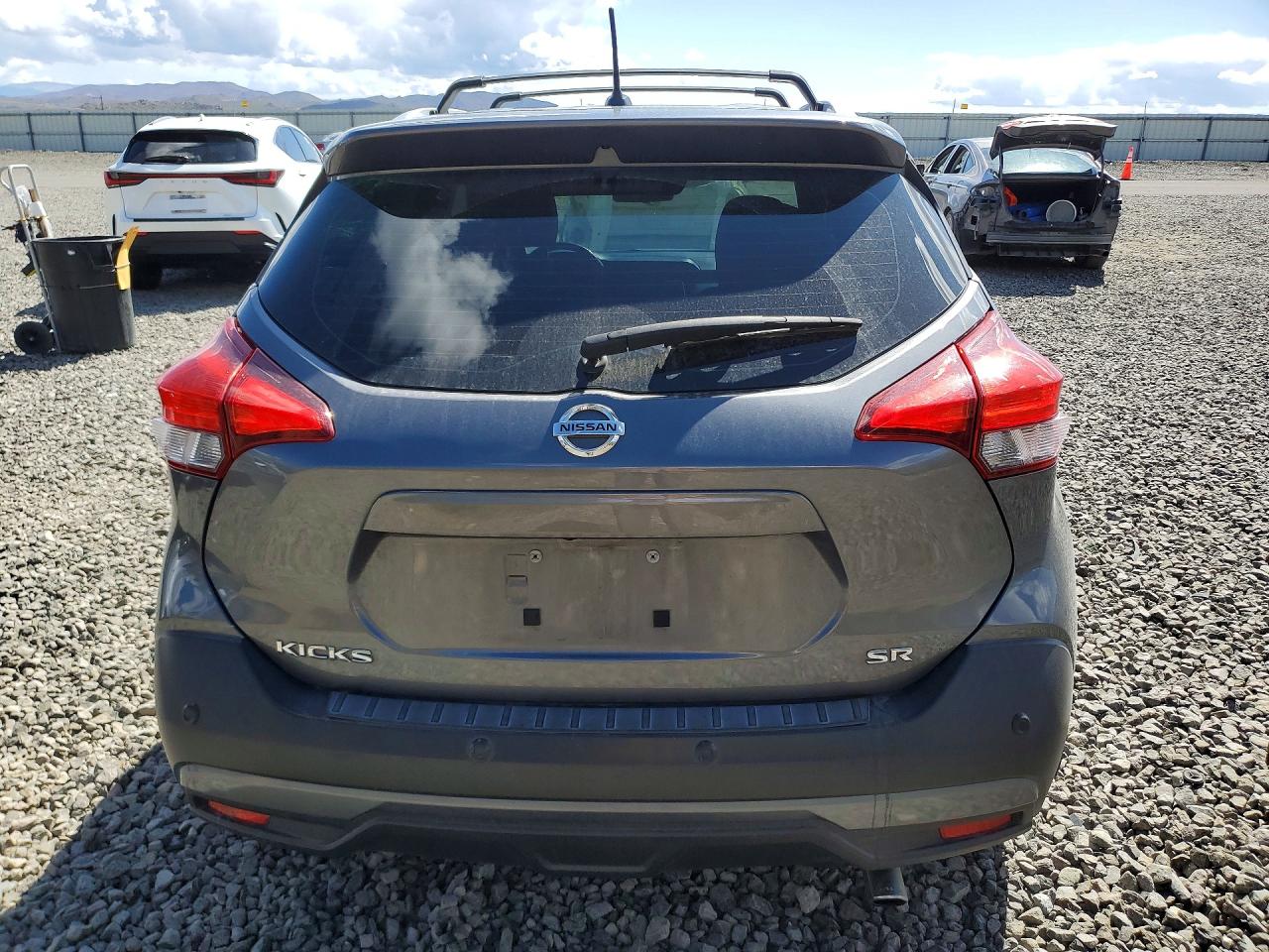 2020 NISSAN KICKS