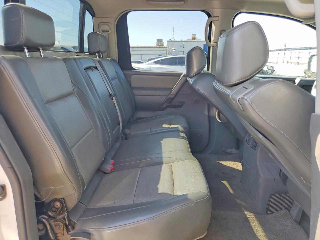 2006 NISSAN TITAN