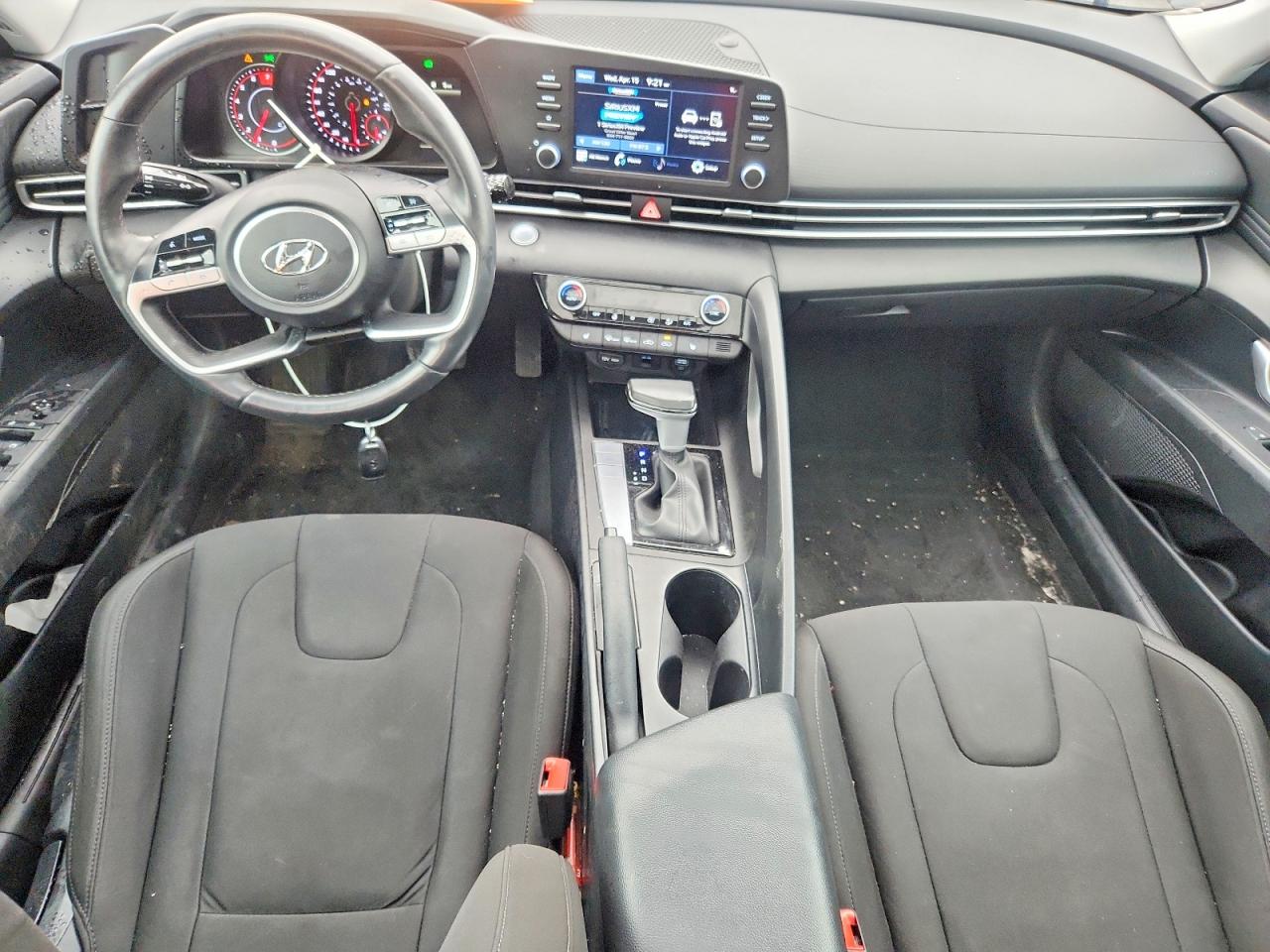 2022 HYUNDAI ELANTRA