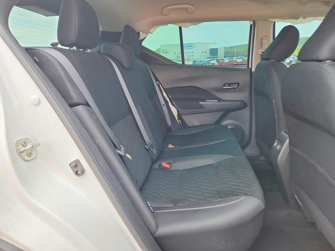 2024 NISSAN KICKS